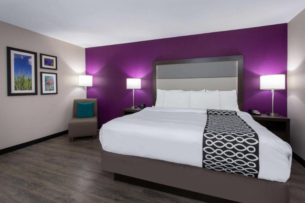 Room image 3