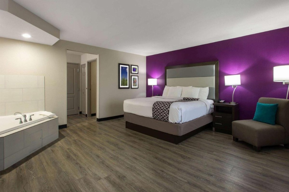 Room image 5