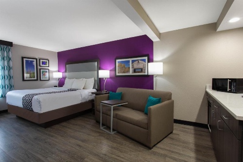 La Quinta Inn & Suites by Wyndham Effingham image 40
